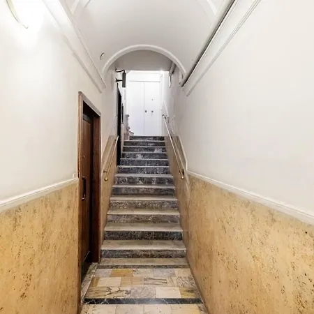 Cosy In Via Del Corso 로마