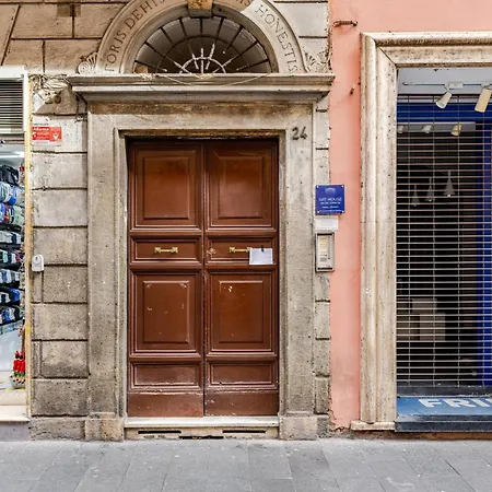 Cosy In Via Del Corso 아파트