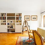 Cosy In Via Del Corso *