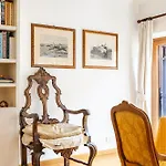 Cosy In Via Del Corso Rome